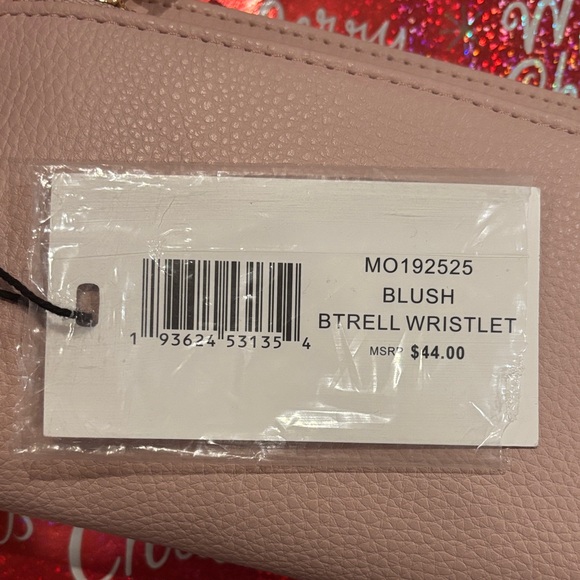 Steve Madden Blush Wristlet Clutch - Picture 4 of 7